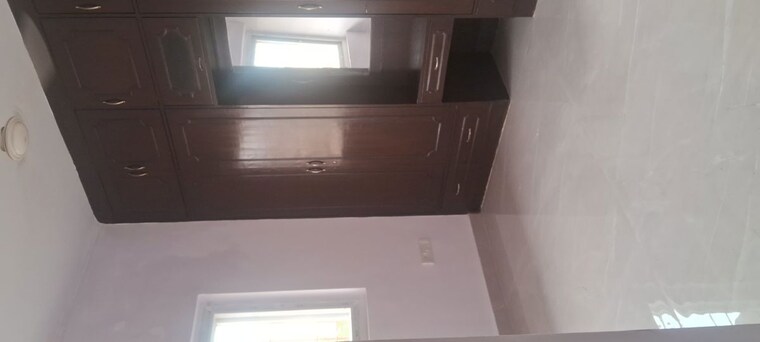 Room, sarita vihar 3 Bedroom 3200 Sq.Ft. Apartment In Sarita Vihar Delhi 10627701