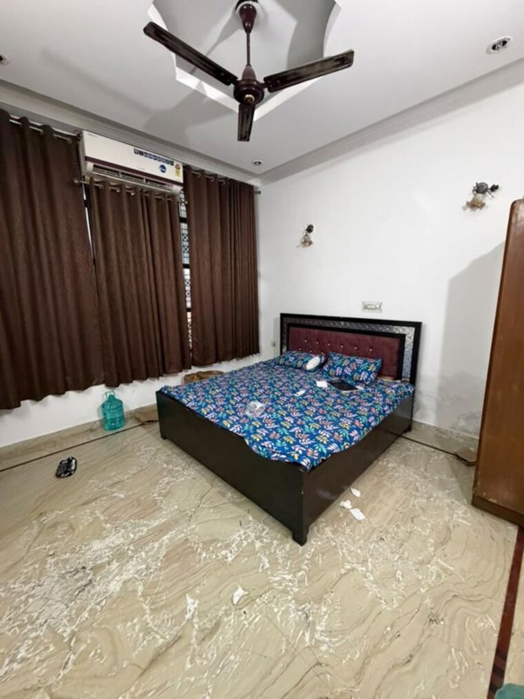 Bedroom, ashoka enclave 2 Bedroom 100 Sq.Yd. Builder Floor In Ashoka Enclave Faridabad 10627717