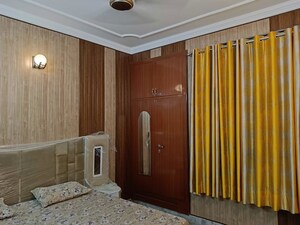 Building Lobby in 3 BHK Builder Floor at Green Fields Colony – for Sale