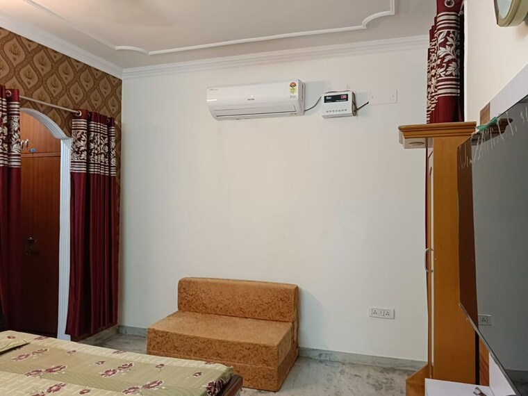 Living Room, green fields colony 3 Bedroom 150 Sq.Yd. Builder Floor In Green Fields Colony Faridabad 10627736