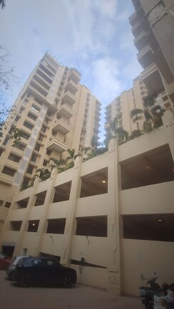 4 BHK Apartment For Sale in Mirchandani Triton