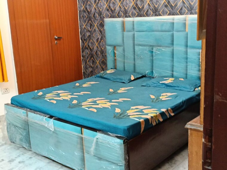 Bedroom, ashoka enclave 3 Bedroom 150 Sq.Yd. Builder Floor In Ashoka Enclave Faridabad 10627741