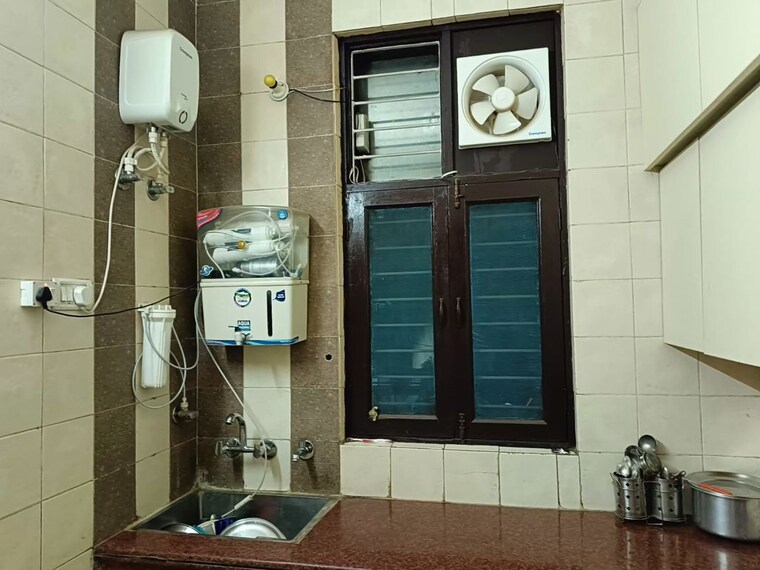 Gym, ashoka enclave 3 Bedroom 150 Sq.Yd. Builder Floor In Ashoka Enclave Faridabad 10627751