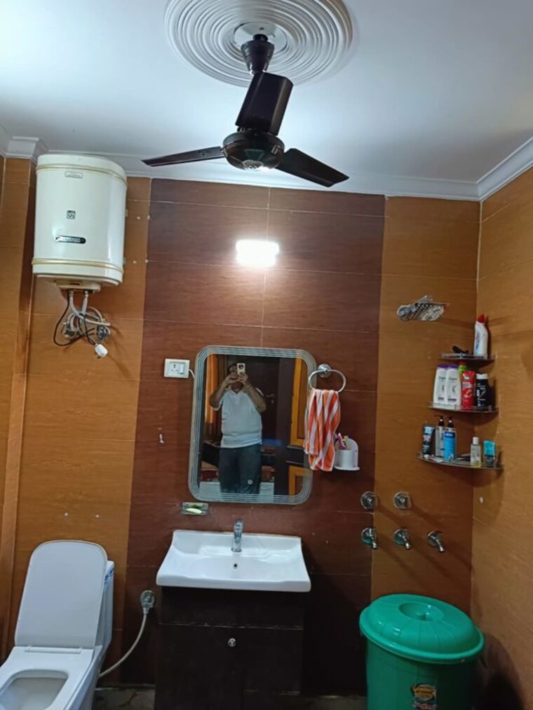 undefined, ashoka enclave 3 Bedroom 150 Sq.Yd. Builder Floor In Ashoka Enclave Faridabad 10627751