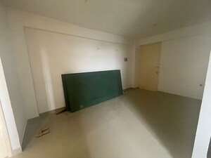Room in 2 BHK Apartment at Landmark The Homes 81, Sector 81 – for Rent