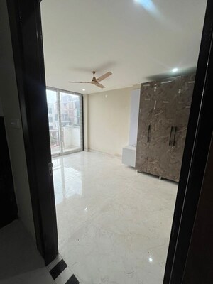 Balcony in 2 BHK Builder Floor at Anant Raj Estate Plots, Sector 63a – for Rent