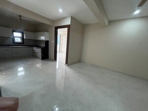 Room in 2 BHK Builder Floor at Anant Raj Estate Plots, Sector 63a – for Rent