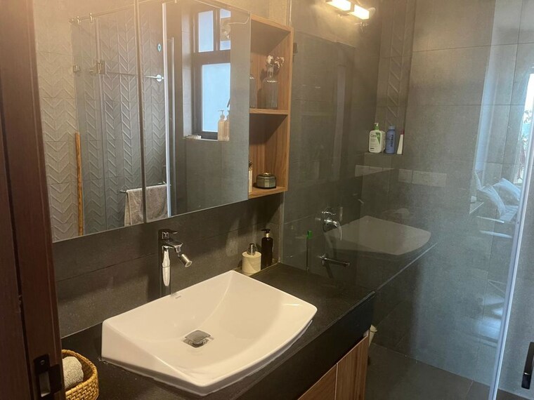 Bathroom, krisumi-waterfall-residences 3 Bedroom 1950 Sq.Ft. Apartment In Sector 36a Gurgaon 10627786