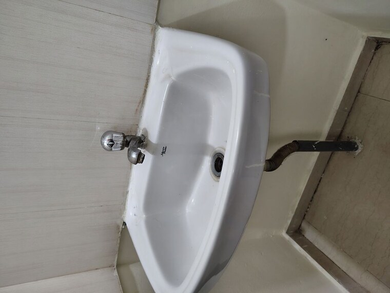 Bathroom, mantra-majestica 1 Bedroom 625 Sq.Ft. Apartment In Hadapsar Pune 10627813