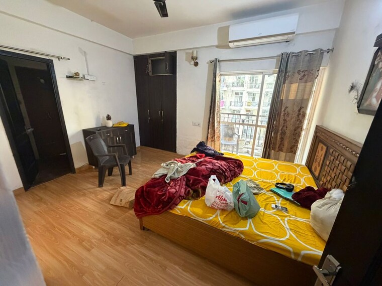 Bedroom, amrapali-silicon-city 2.5 Bedroom 1180 Sq.Ft. Apartment In Sector 76 Noida 10627814
