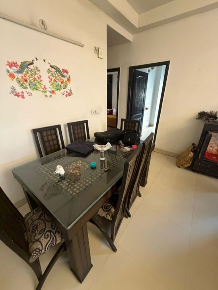Team Area, amrapali-silicon-city 2.5 Bedroom 1180 Sq.Ft. Apartment In Sector 76 Noida 10627814