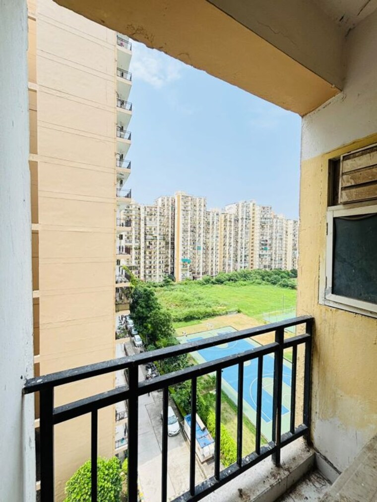Balcony, amrapali-silicon-city 3 Bedroom 1835 Sq.Ft. Apartment In Sector 76 Noida 10627817