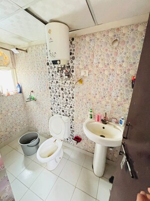Bathroom in 3 BHK Apartment at Amrapali Silicon City, Sector 76 – for Rent