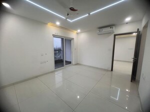 Room in 4 BHK Apartment at Luxor Park Phase I, Serilingampally – for Rent
