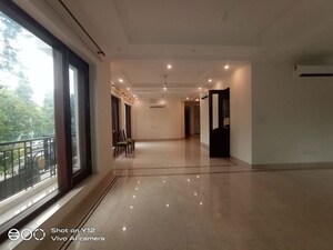 Room in 4 BHK Builder Floor at Greater Kailash ii – for Rent