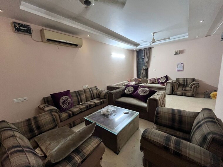 Living Room, ardee-city 3 Bedroom 240 Sq.Yd. Builder Floor In Sector 52 Gurgaon 10627831