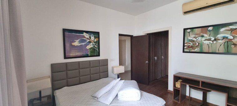 Bedroom, conscient-heritage-max 3 Bedroom 1942 Sq.Ft. Apartment In Sector 102 Gurgaon 10627837