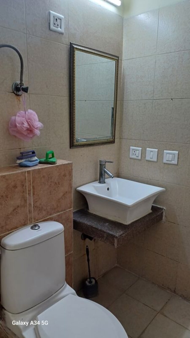 Bathroom, orchid-island 4 Bedroom 2200 Sq.Ft. Builder Floor In Sector 51 Gurgaon 10627838