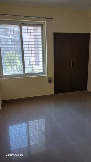 Room in 4 BHK Builder Floor at Orchid Island, Sector 51 – for Rent