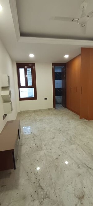 Room in 3 BHK Builder Floor at Fidato Honour Homes, Sector 89 – for Sale