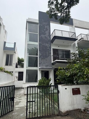 2 BHK Villa – Exterior View View at BPTP Parklands Villa, Sector 88 - for Sale