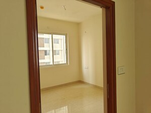 Room in 3 BHK Apartment at Aurobindo The Regent, Kondapur – for Sale