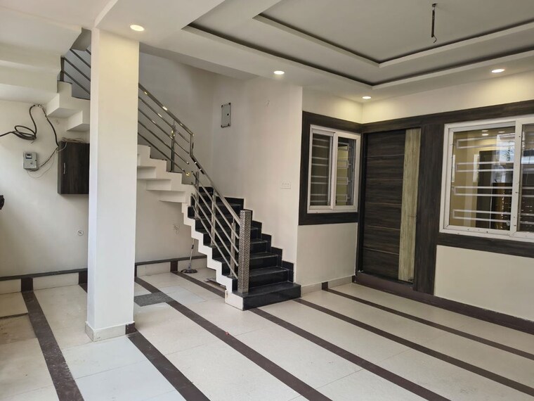 undefined, gomti nagar 6+ Bedroom 4250 Sq.Ft. Independent House In Gomti Nagar Lucknow 10627974