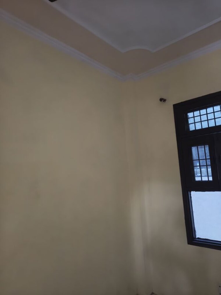 Room, sigma ii greater noida 4 Bedroom 200 Sq.Mt. Villa In Sigma Ii Greater Noida Greater Noida 10608336