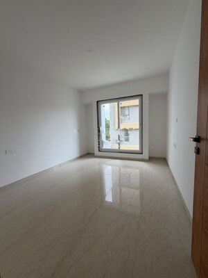 Room in 3 BHK Apartment at Northcape Venicia, Baner – for Rent