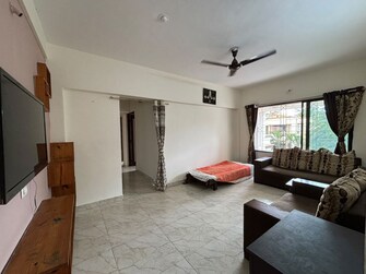 2 BHK 1050 Sq.Ft. Apartment in Sunshree Society