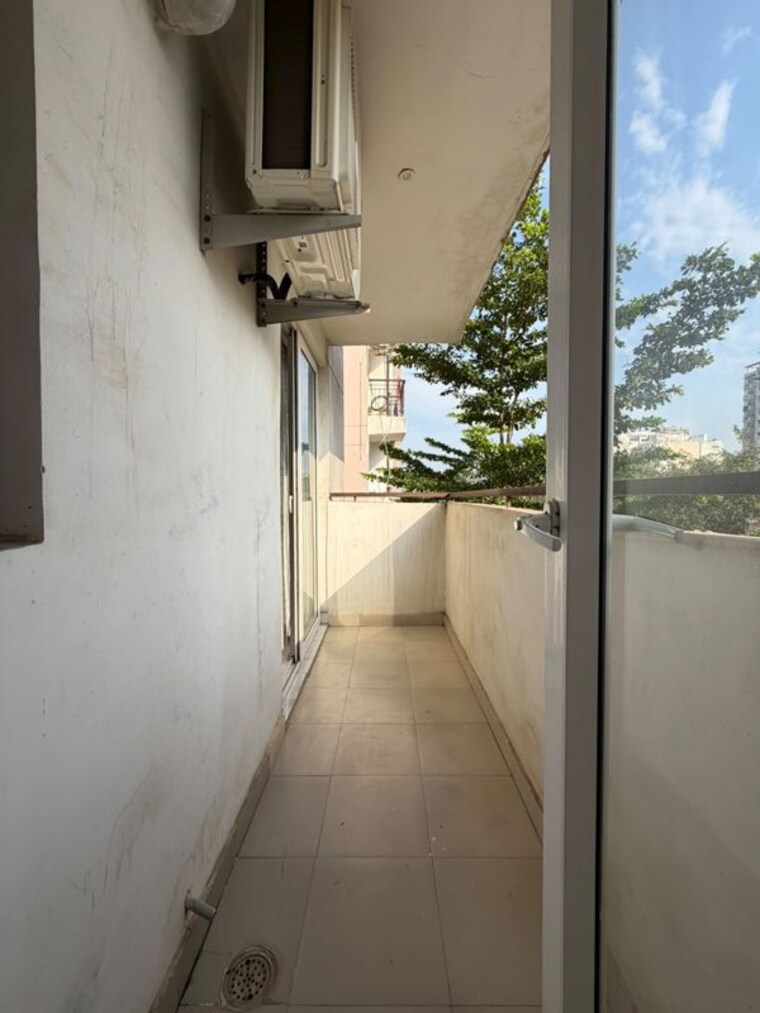Balcony, gazipur 3 Bedroom 1400 Sq.Ft. Apartment In Gazipur Zirakpur 10628029