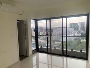 Room in 2 BHK Apartment at Kumar 47 East A, Magarpatta City – for Rent