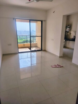 Room in 2 BHK Apartment at Shapoorji Pallonji Joyville Hadapsar Annexe, Hadapsar – for Rent