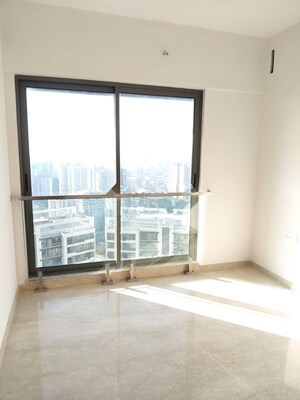 Room in 3 BHK Apartment at Adani Ten BKC, Bandra East – for Rent