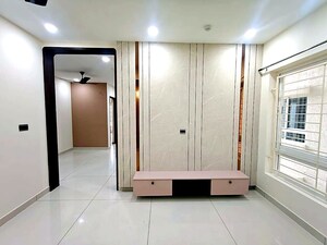 Room in 2.5 BHK Apartment at Sumadhura The Olympus, Nanakramguda – for Rent