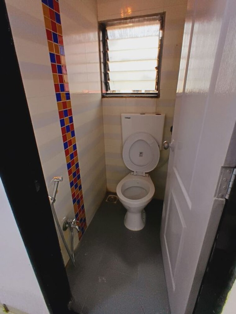 Bathroom, safal-complex 2 Bedroom 1000 Sq.Ft. Apartment In Nerul Navi Mumbai 10628109