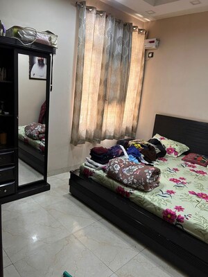 Bedroom in 4 BHK Builder Floor at Green Wood City, Sector 45 – for Sale
