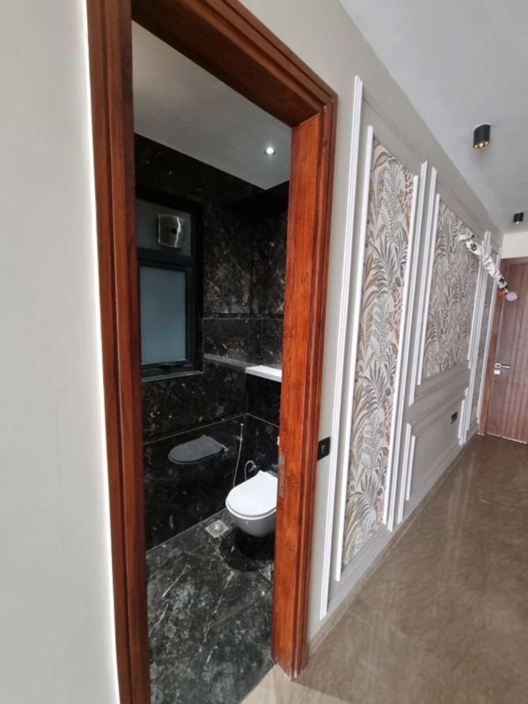 undefined, emaar-mgf-emerald-hills 4 Bedroom 402 Sq.Yd. Builder Floor In Sector 65 Gurgaon 10628197