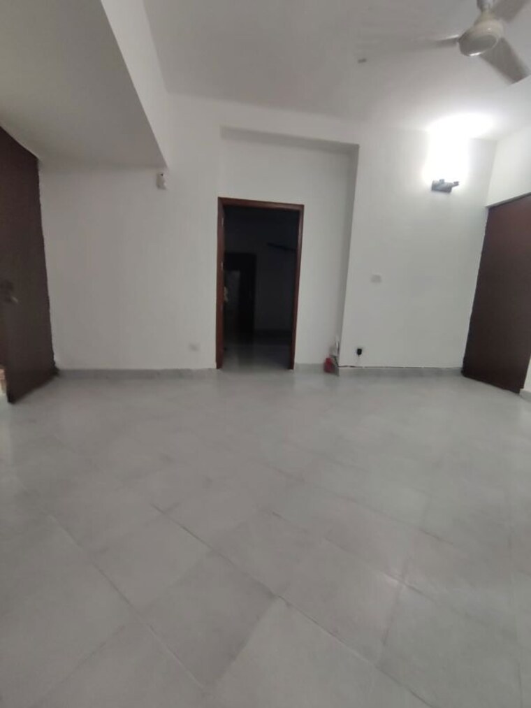 Room, hauz khas enclave 4 Bedroom 3600 Sq.Ft. Builder Floor In Hauz Khas Enclave Delhi 10628173