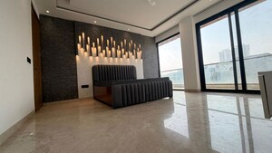 Bedroom in 4 BHK Builder Floor at Sector 43 – for Rent