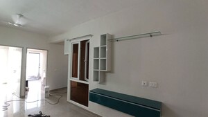 Room in 2 BHK Apartment at Conscient Habitat 102, Sector 102 – for Rent