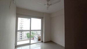 Room in 2 BHK Apartment at Conscient Habitat 102, Sector 102 – for Rent