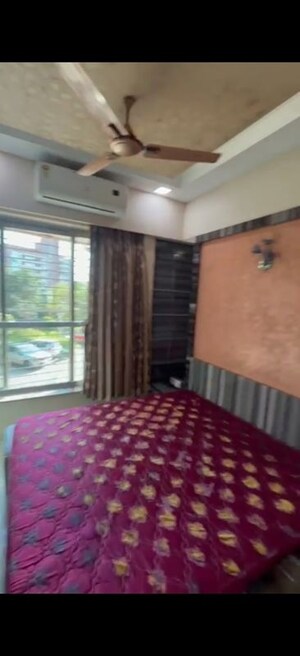 Bedroom in 2.5 BHK Apartment at Kalpataru Towers, Kandivali East – for Sale