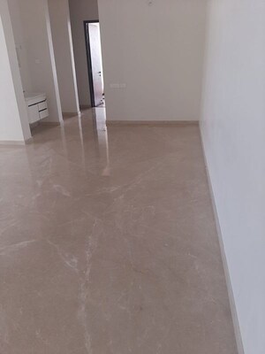 Room in 3 BHK Apartment at Omkar Alta Monte, Malad East – for Rent