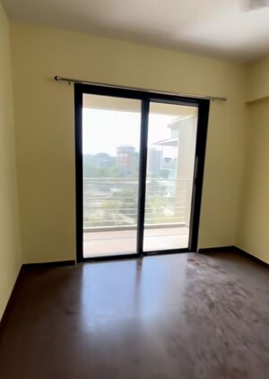 Room in 2 BHK Apartment at SB One, Chembur – for Sale