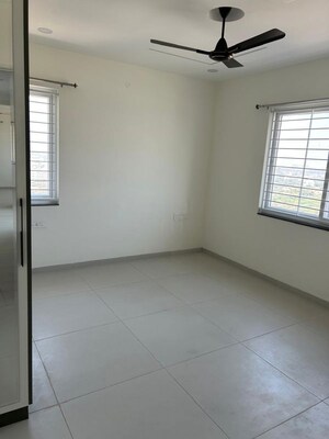 Room in 3 BHK Apartment at Jayabheri The Nirvana, Gopanpally – for Rent