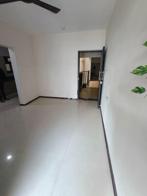 Room in 2 BHK Apartment at Malpani Vivanta, Balewadi – for Rent