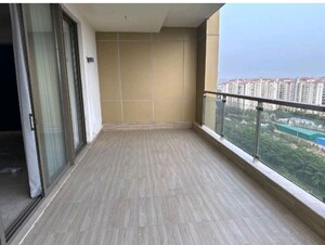 Room in 3 BHK Apartment at M3M Golf Estate, Sector 65 – for Rent