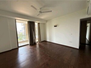 Room in 3 BHK Apartment at M3M Golf Estate, Sector 65 – for Rent
