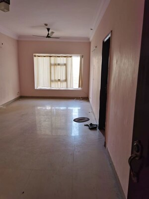 Room in 3.5 BHK Apartment at Paramount Floraville, Sector 137 – for Sale